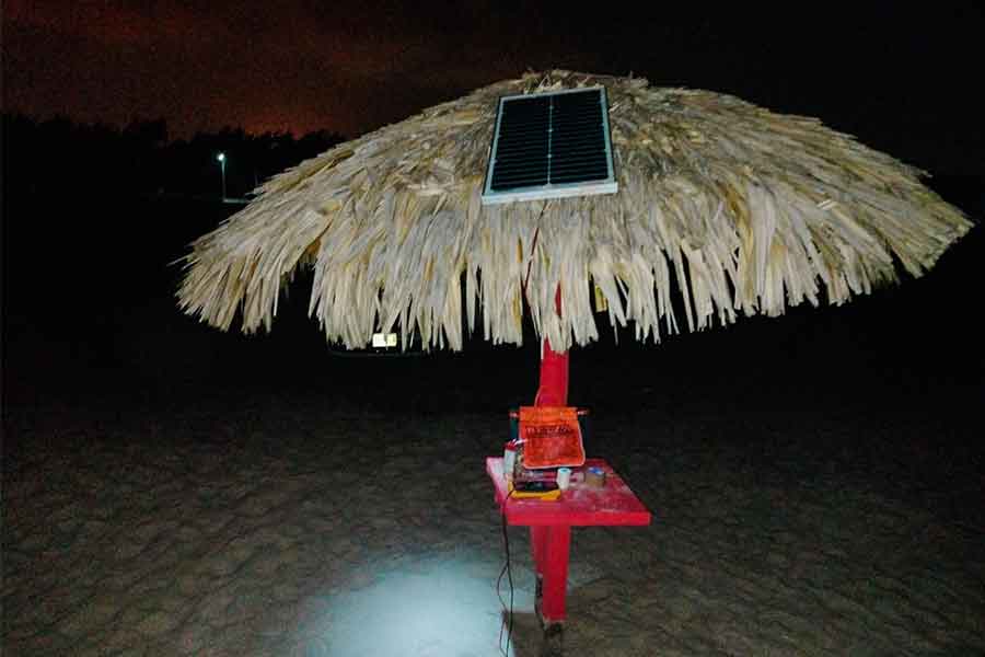 SADES iluminó una palapa con supercapacitores