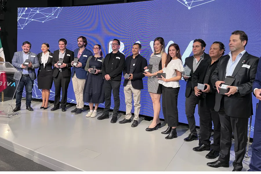 Parte del equipo de Someone Somewhere, una empresa social que fortaleci&oacute; su estrategia de crecimiento tras su paso por Enlace.