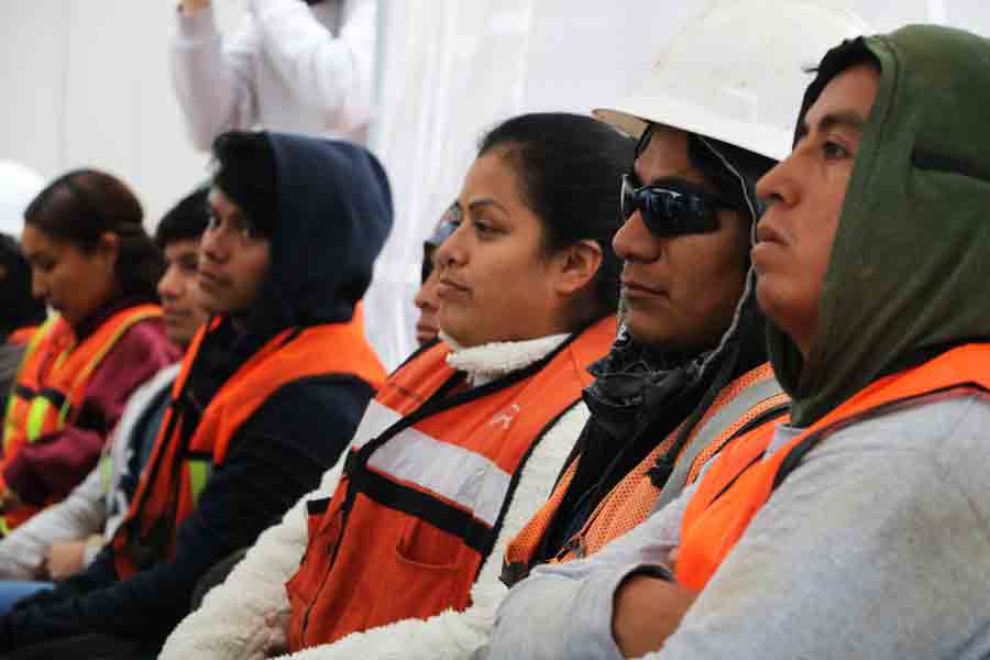 12 trabajadores de la construcción del Expedition están inscritos al programa.