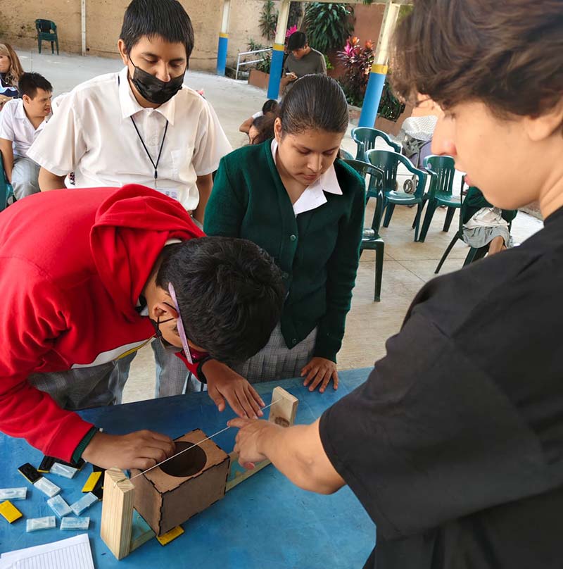 Estudiantes de Ingeniería del Tec campus Cuernavaca crean herramientas educativas accesibles y sustentables para niños con debilidad visual y colaboran con expertos internacionales.