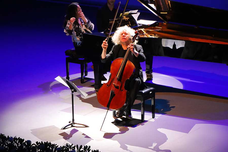 Steven Isserlis cerró su primera gira por México con su presentación en el Auditorio Luis Elizondo. Foto: Martha Mariano.