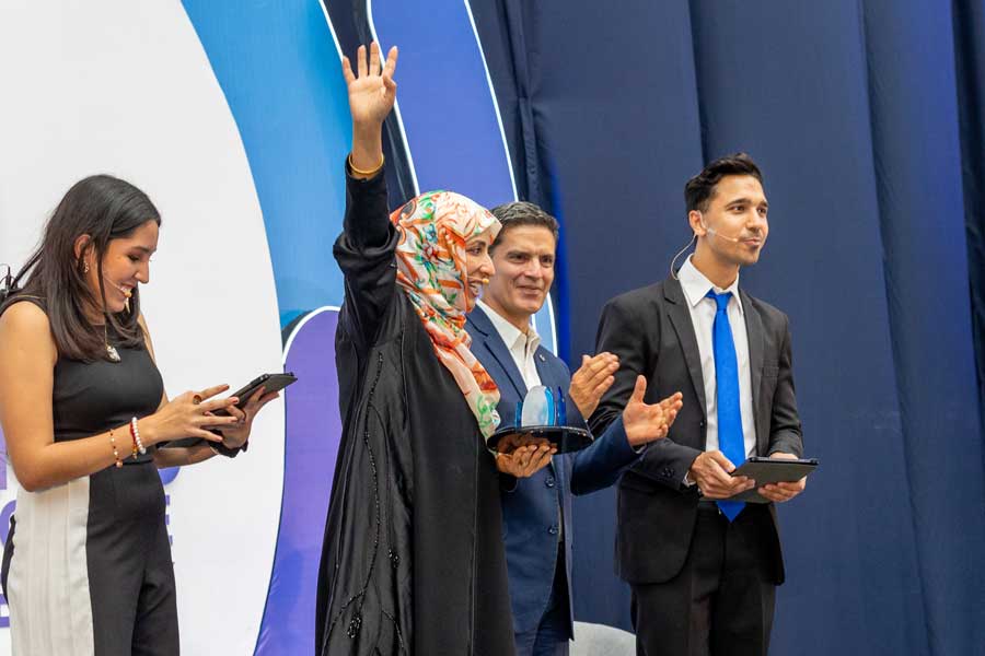 tawakkol-karman-visita-tec-de-monterrey-campus-queretaro-ochenta-aniversario