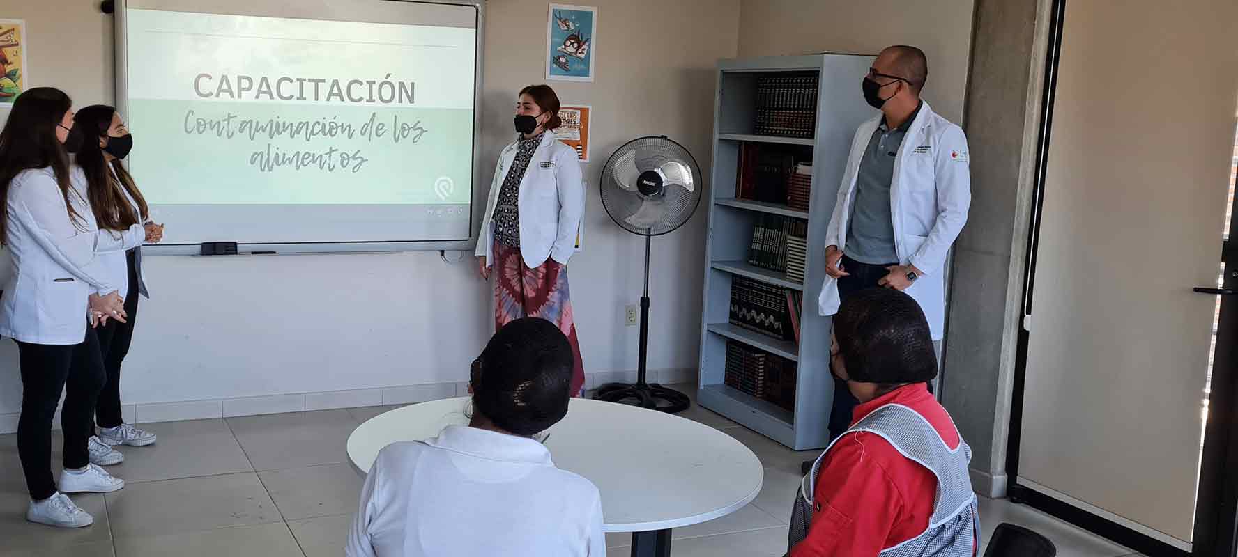 Alumnas de nutrición del Tec Guadalajara aplicaron sus conocimientos y crean menús nutritivos para comunidad marginada.