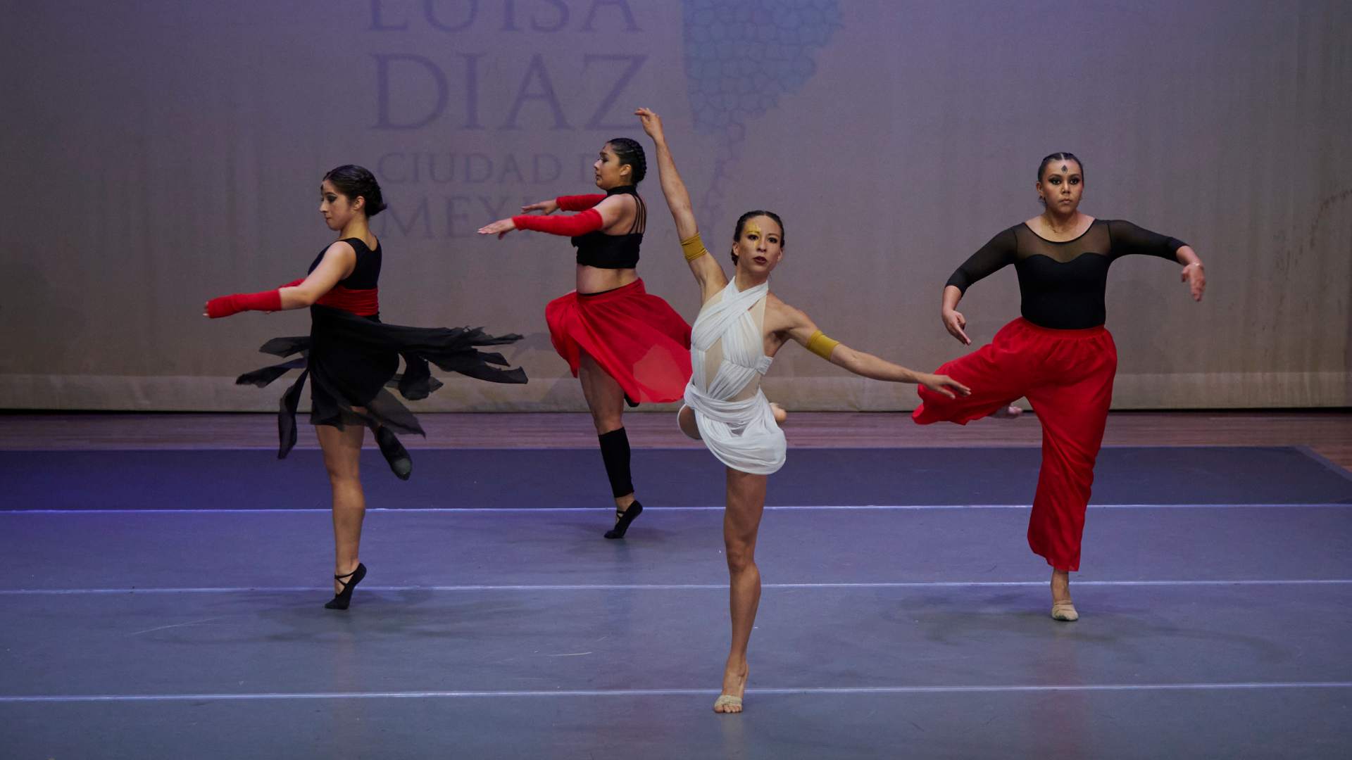 Alumnos del Tec Puebla quedaron en primer y segundo luguar en una categoría del Grand Prix de la Danse Luisa Diaz