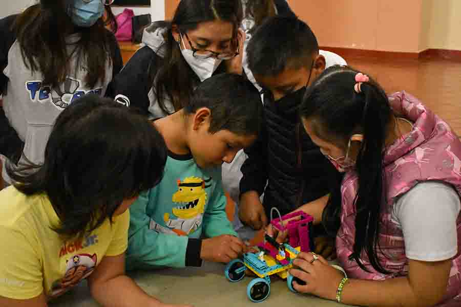 Alumnos Tec acercan la robótica a niños en lucha contra el cáncer