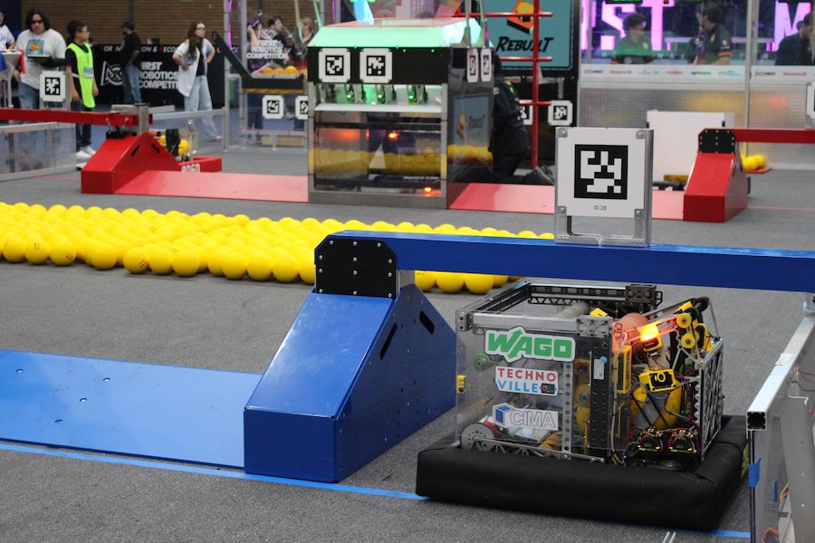 Jóvenes del Tec Querétaro logran pase al mundial FIRST 2026 en Houston