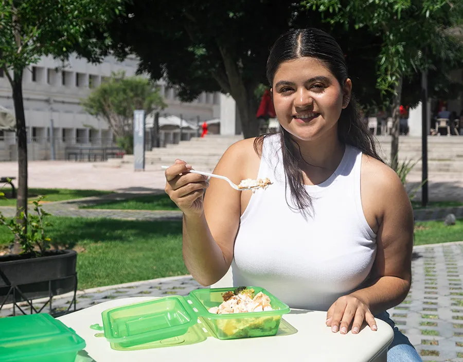 Comunidad Tec utiliza contenedores de pl&aacute;stico reutilizable para la comida