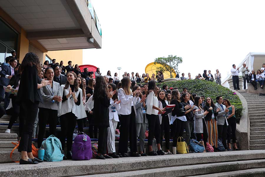 2018. Alumnos participando en el Tecmun en el Tec campus San Luis.