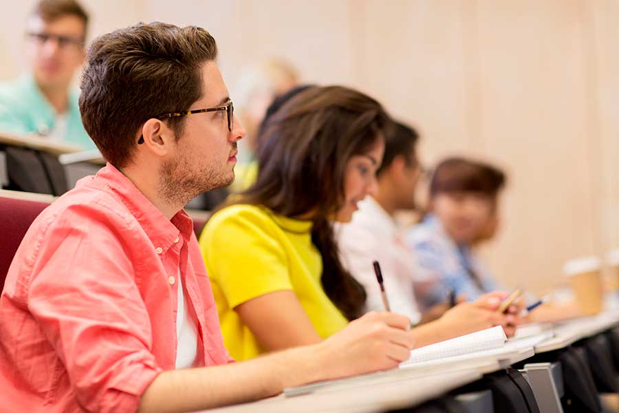 Rector del Tec presentó tendencias educativas para el futuro de la educación profesional