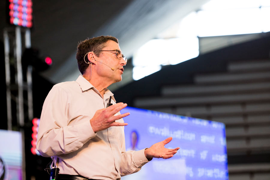 Carl Wieman, físico estadounidense ganador del Premio Nobel de Física en el 2001