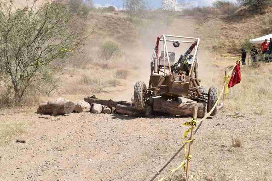 Vehículo de BAJA durante competencia