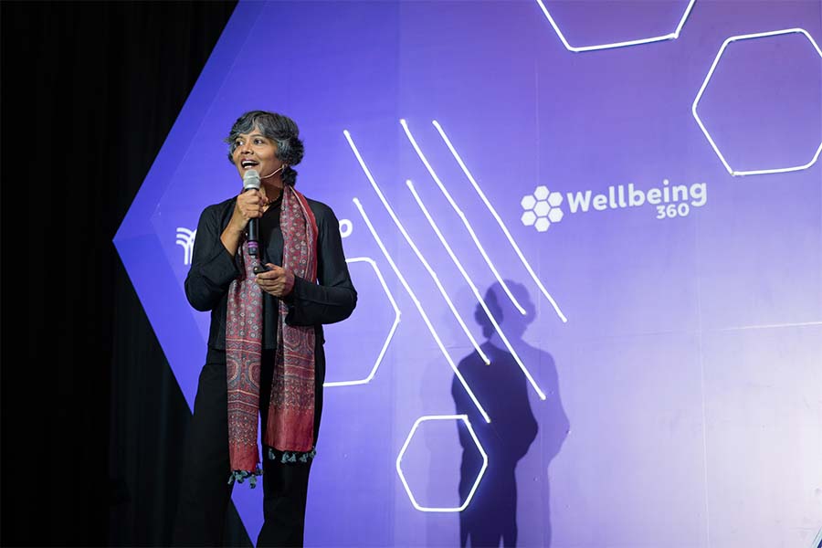 La conferencista internacional Vibha Tara Sri, con más de 15 años dedicados al bienestar, presentó un enfoque a cerca de la vida integral y el bienestar holístico, durante Wellbeing 360.