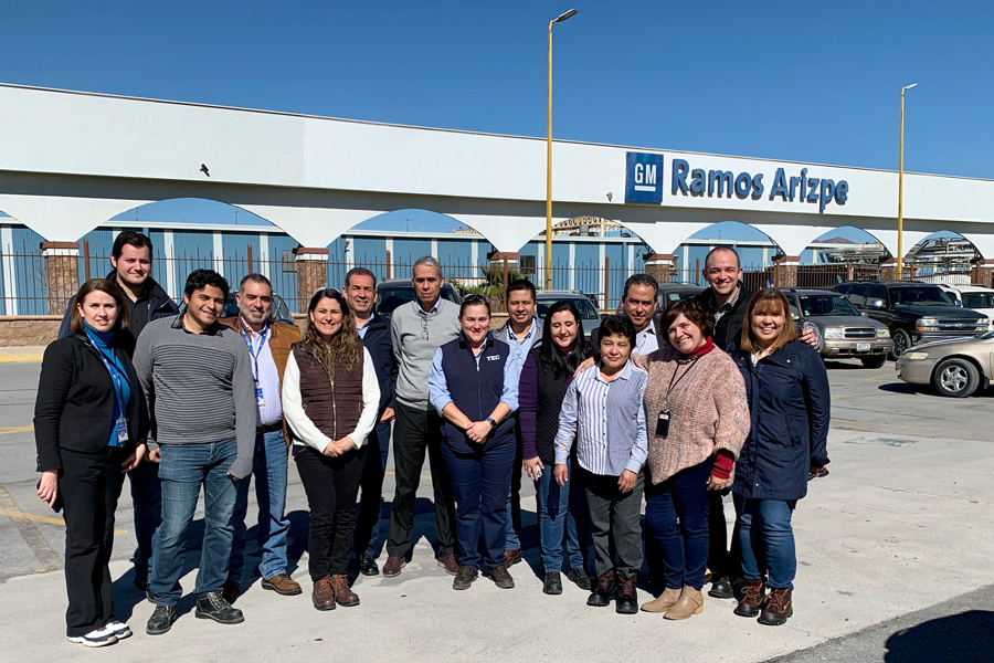 Visita de Eduardo a General Motors