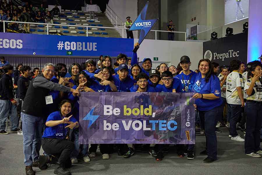 Parte de la comunidad de PrepaTec Eugenio Garza Lagüera acompañaron al equipo a la competencia regional.