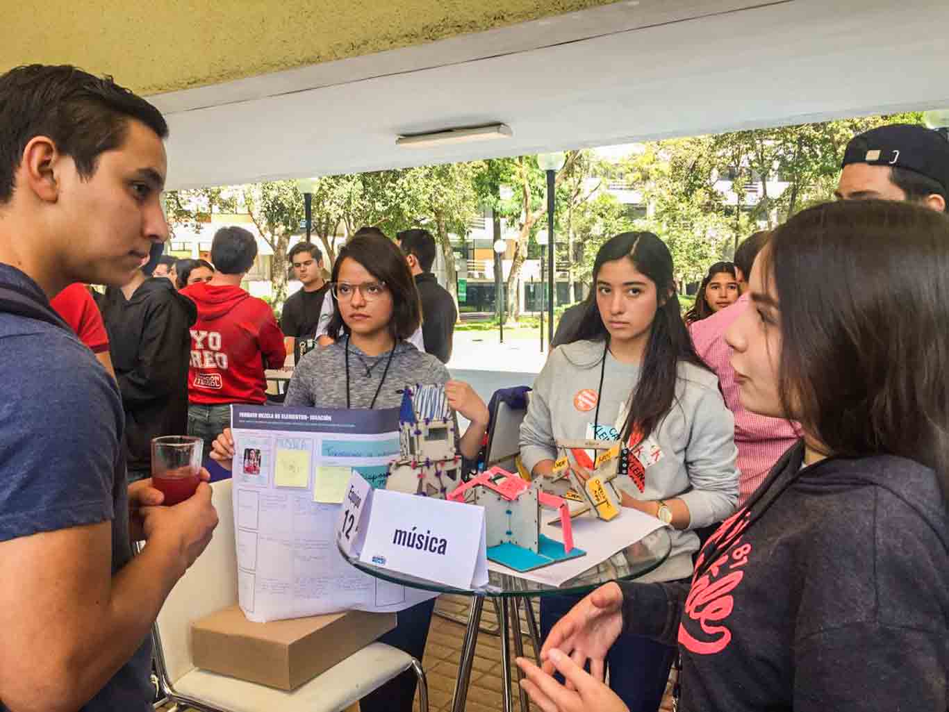 zacatecanos-en-reto-de-negocios