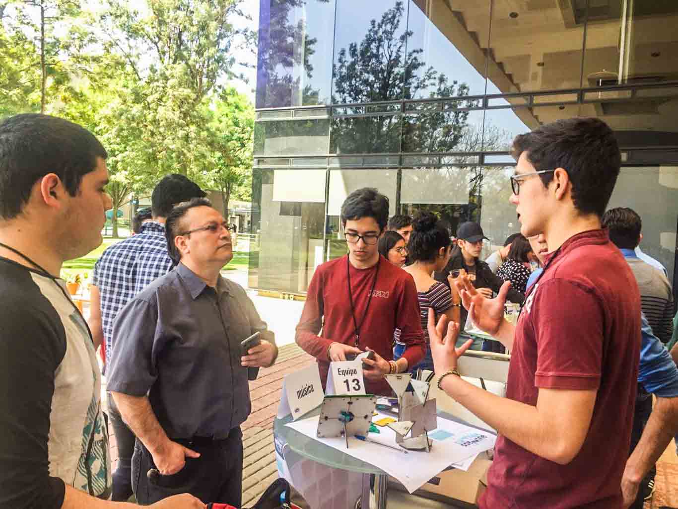 zacatecanos-presentan-proyectos-de-negocios-en-guadalajara