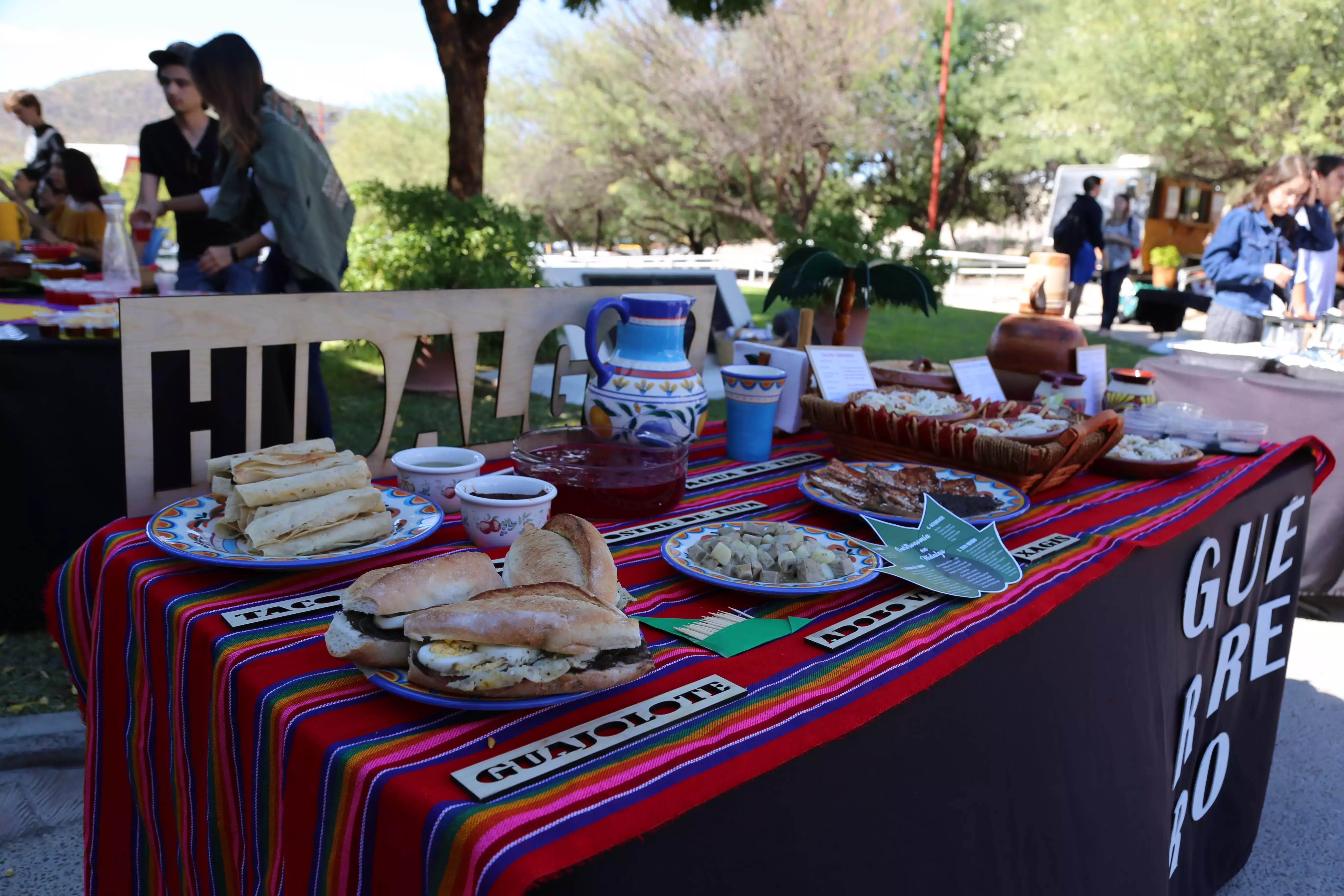 Alumnos participando en el Día de las Humanidades