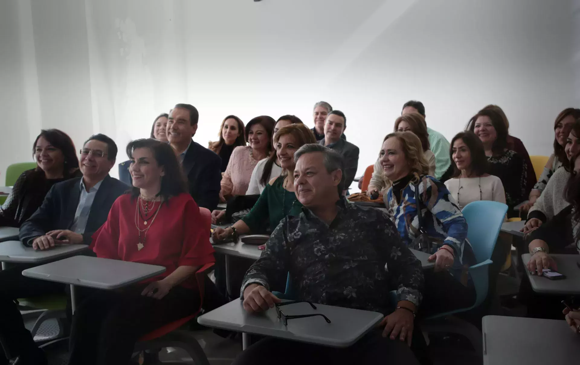 Exalumnos de regreso a su escuela