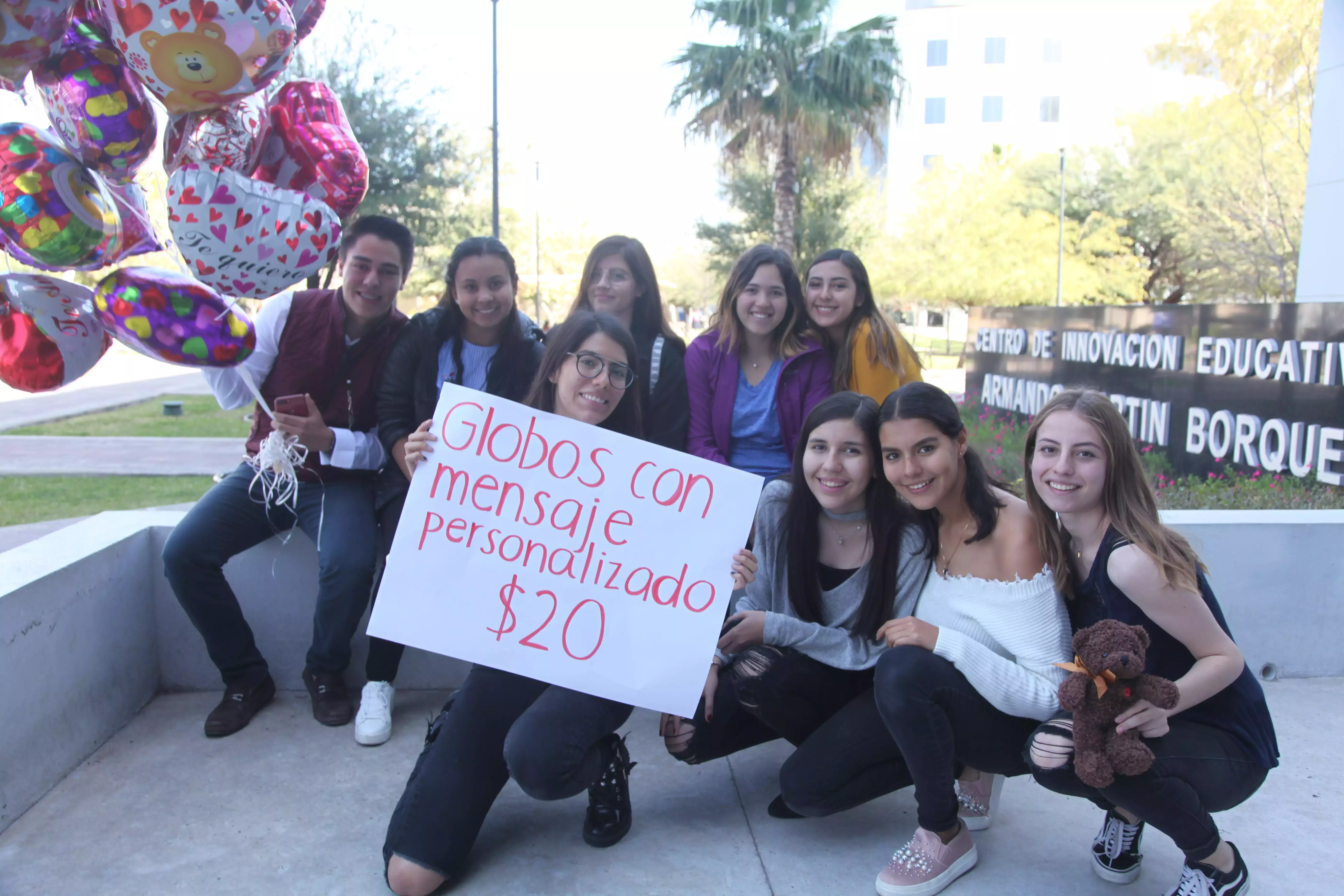 Celebran el TecLove ayudando a las causas de los grupos estudiantiles