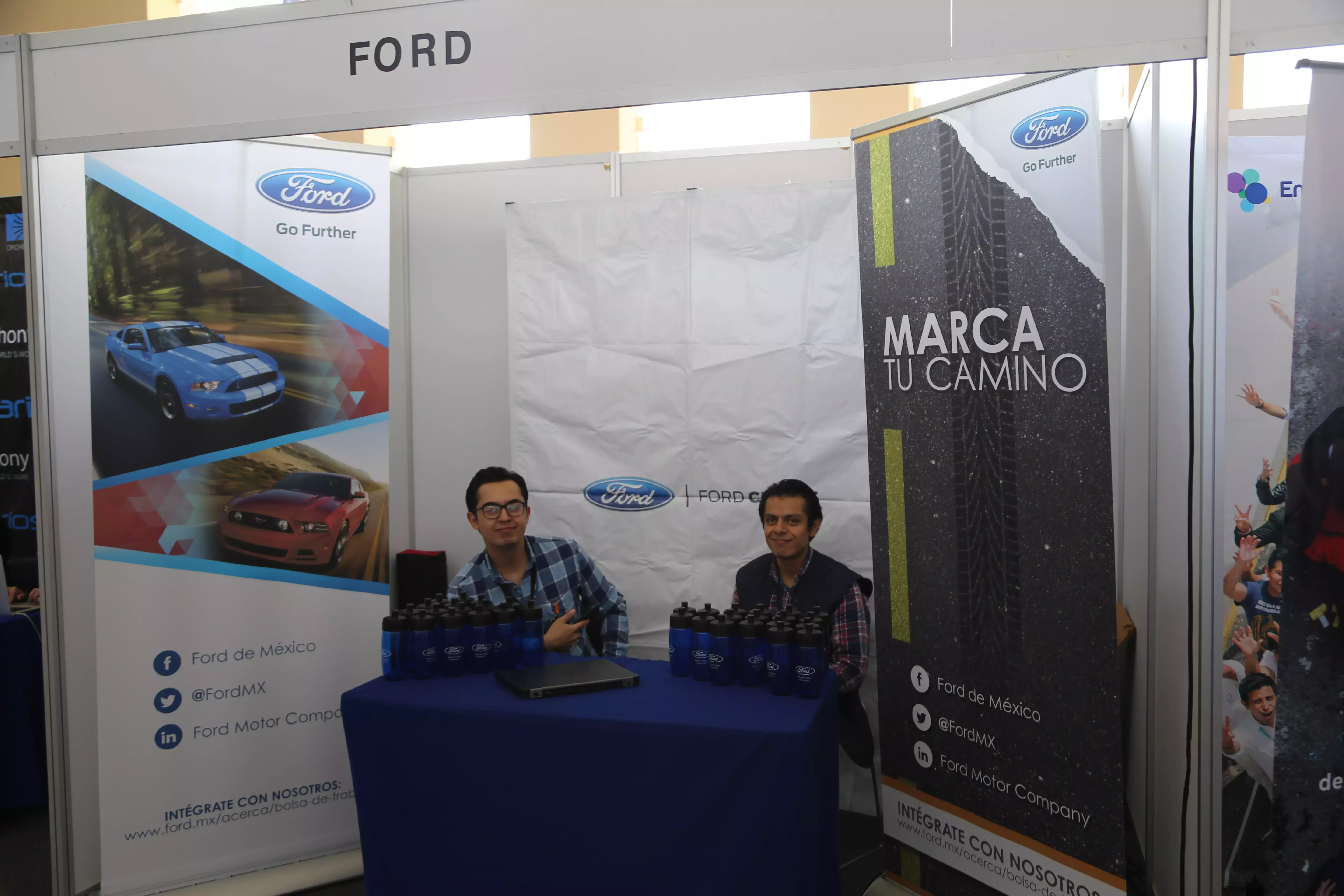 Stand de FORD.