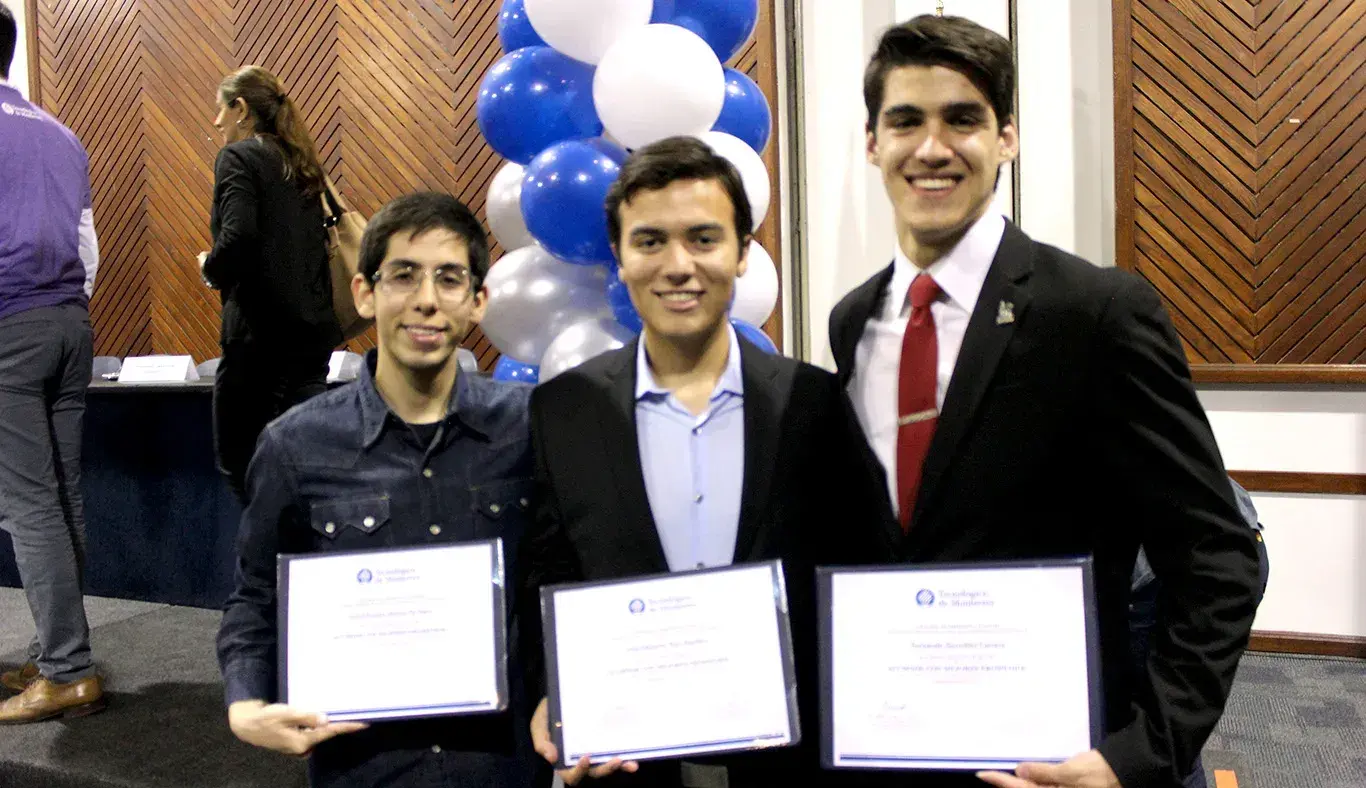 José Eduardo Molina, José Eduardo Díaz y Fernando González