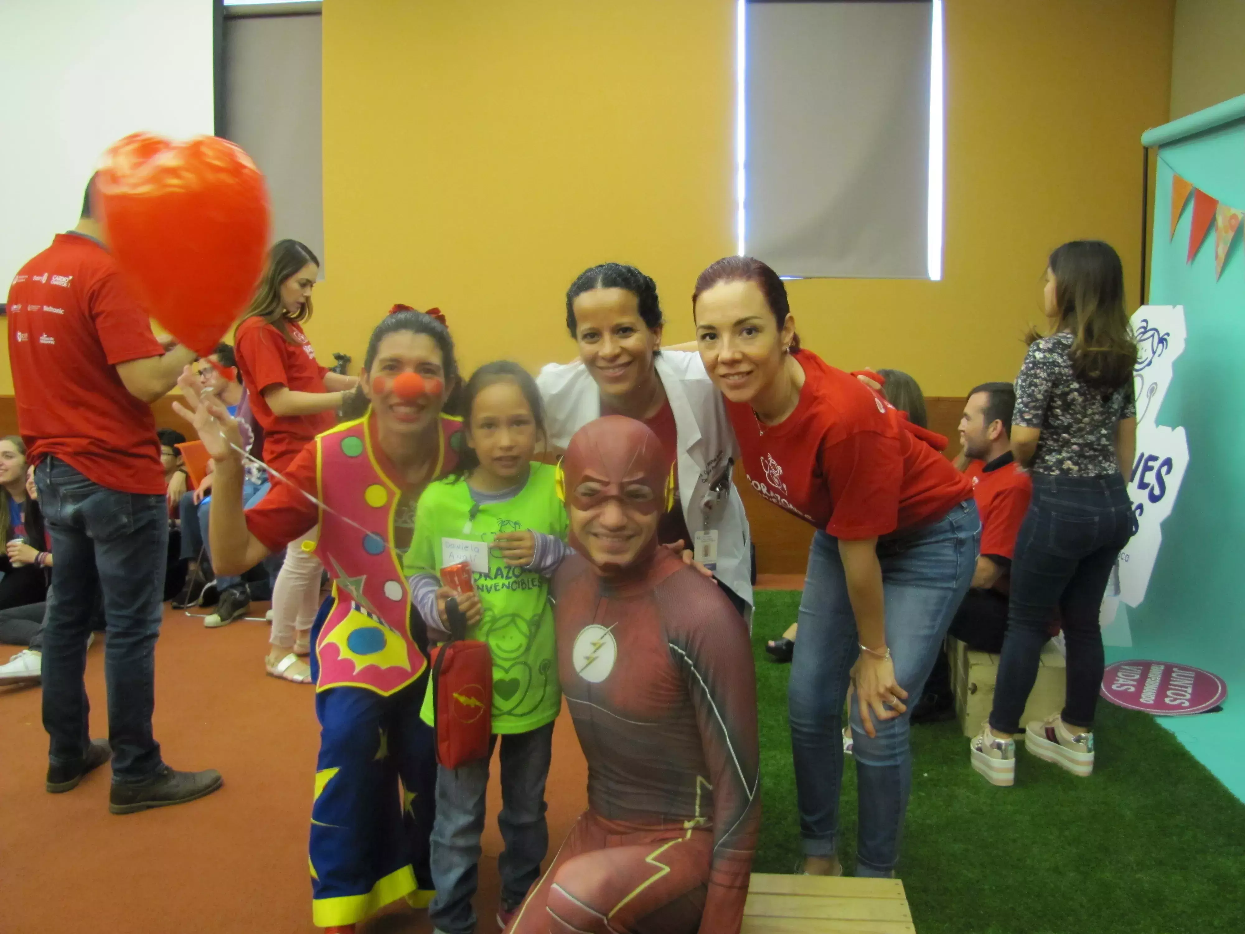 Pacientes y equipo Corazones Invencibles