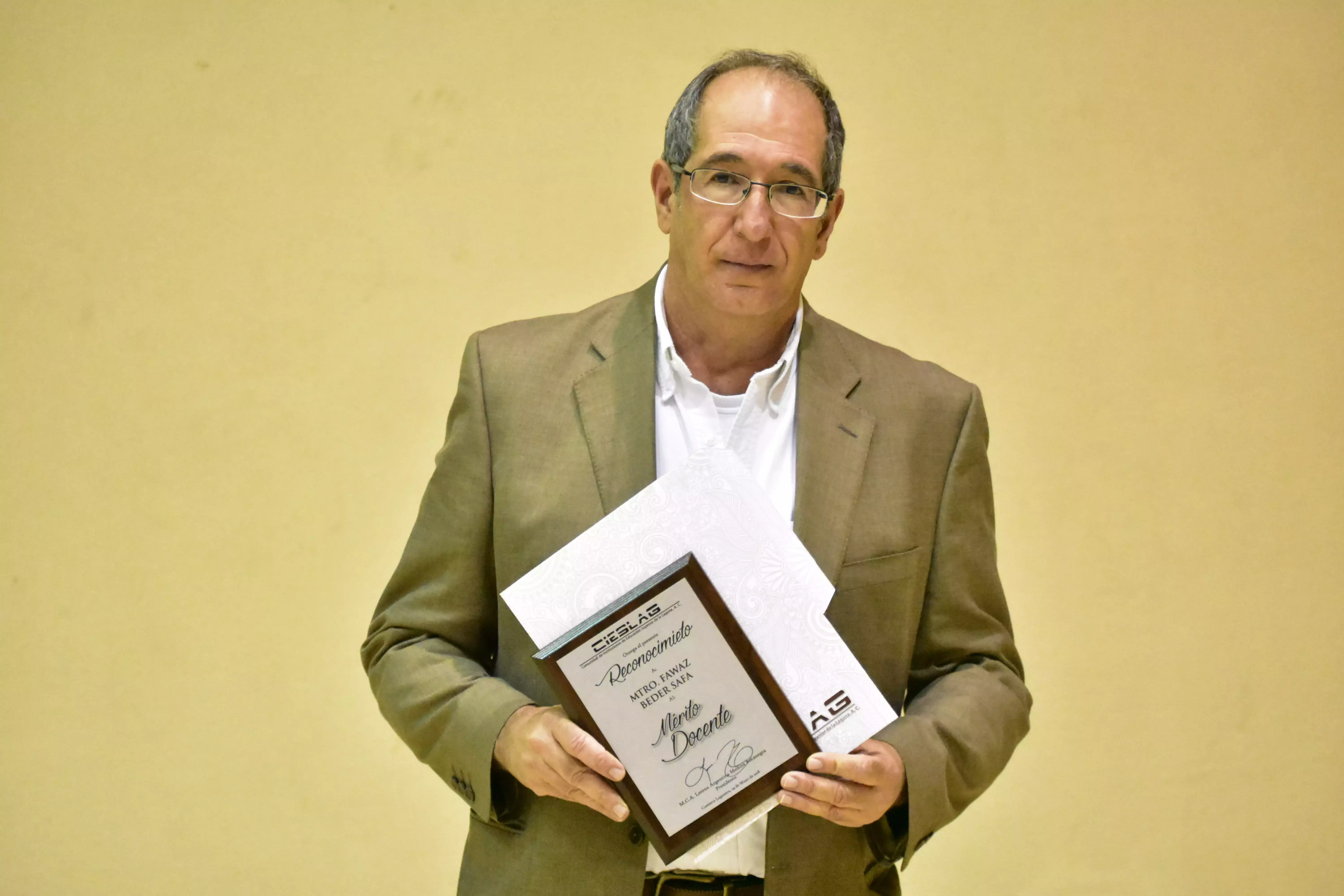 Reciben “Mérito CIESLAG” alumnos y profesor del Tec en Laguna