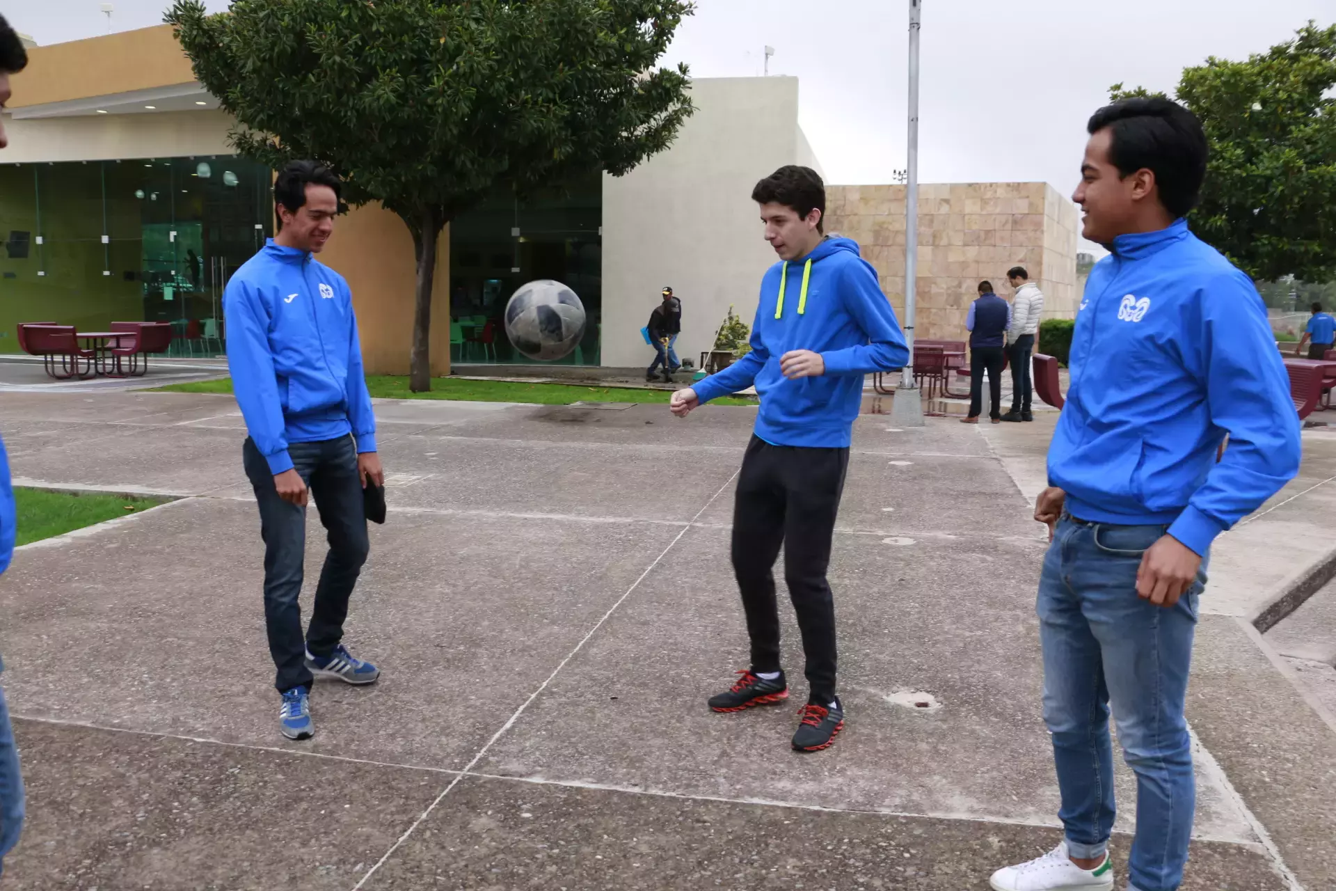 Jóvenes futbolistas del campus San Luis Potosí.