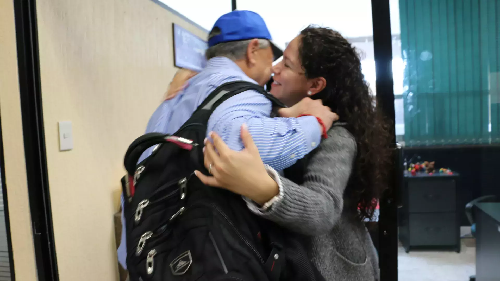 A su paso por el campus, Ramón fue muy felicitado por sus compañeros y amigos.