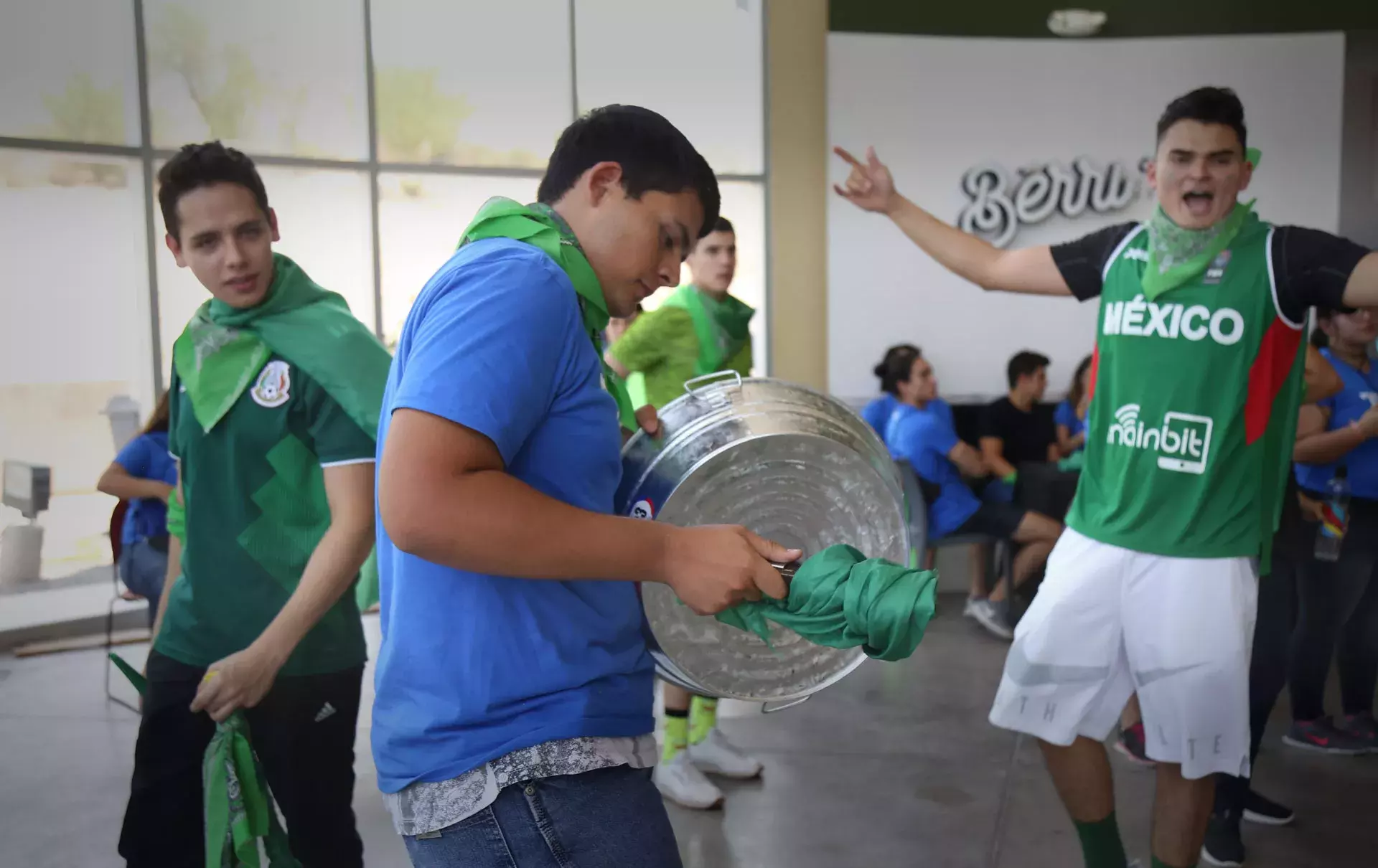 Viven alumnos experiencia Hi Tec