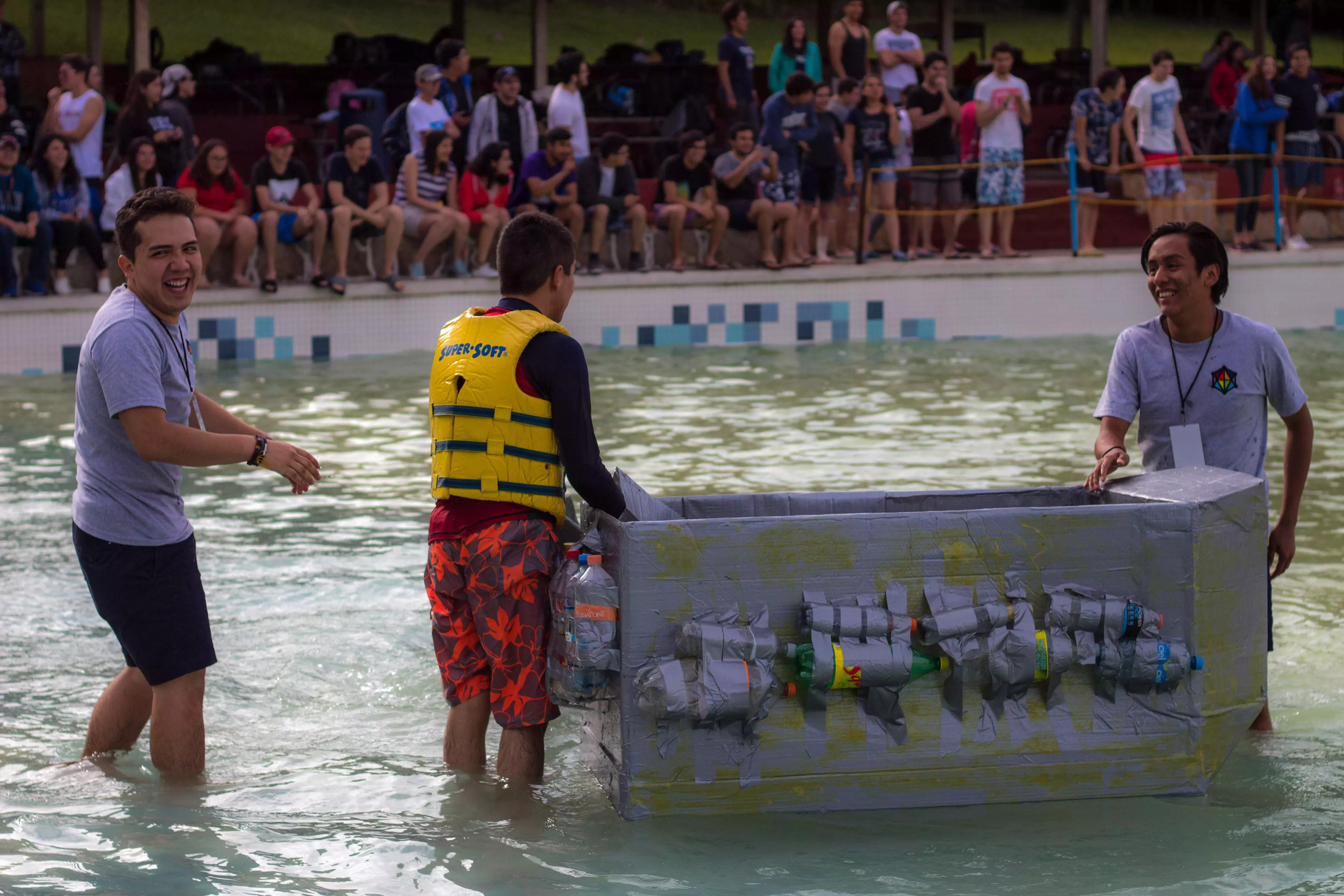 La Regata Industrial organizada por la Sociedad de Alumnos de Ingeniería Industrial y de Sistemas (SAIIS), se llevó a cabo en las instalaciones del parque acuático Ixtapan de la Sal en el Estado de México.