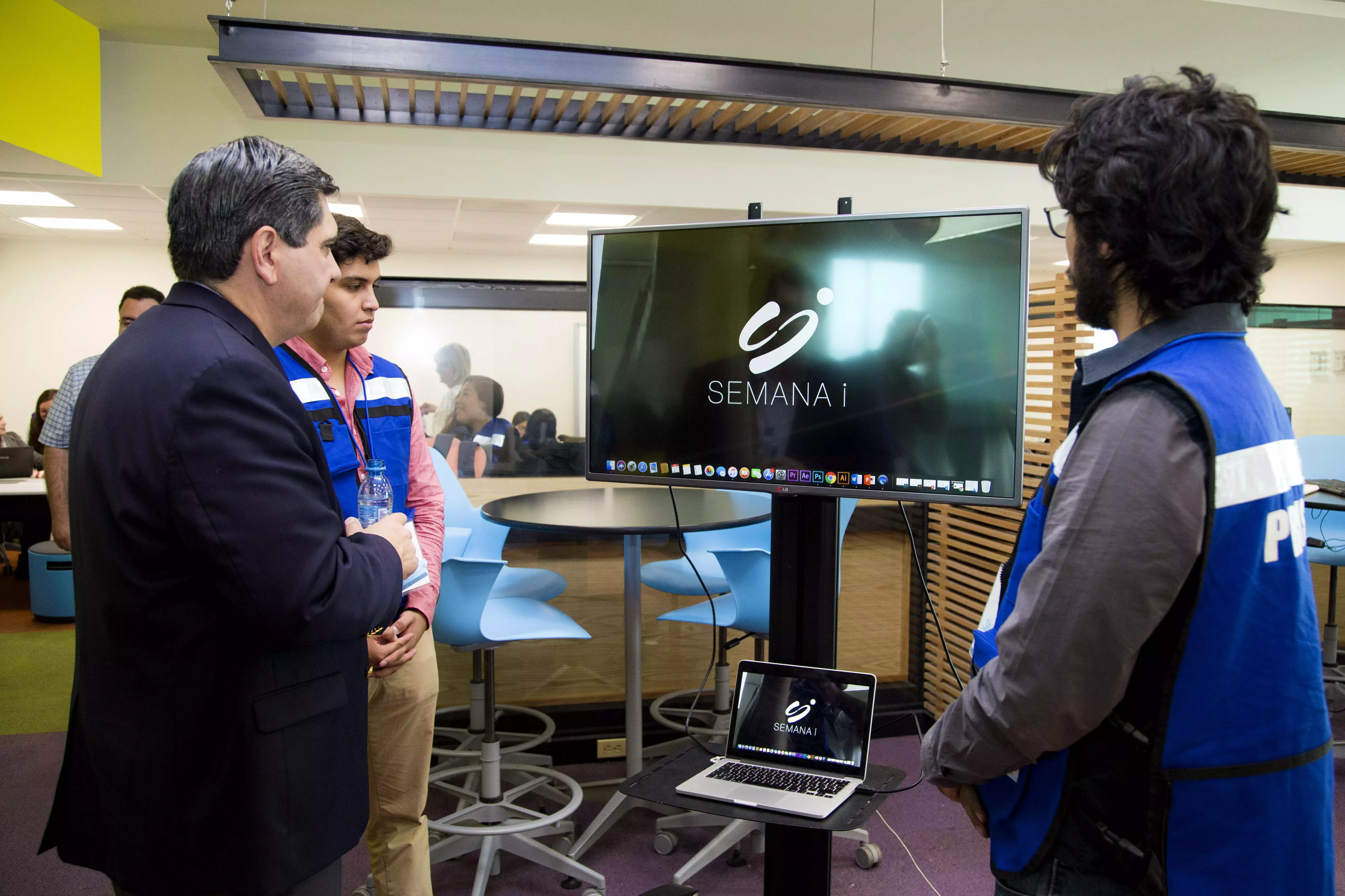 David Garza visita campus Hidalgo 