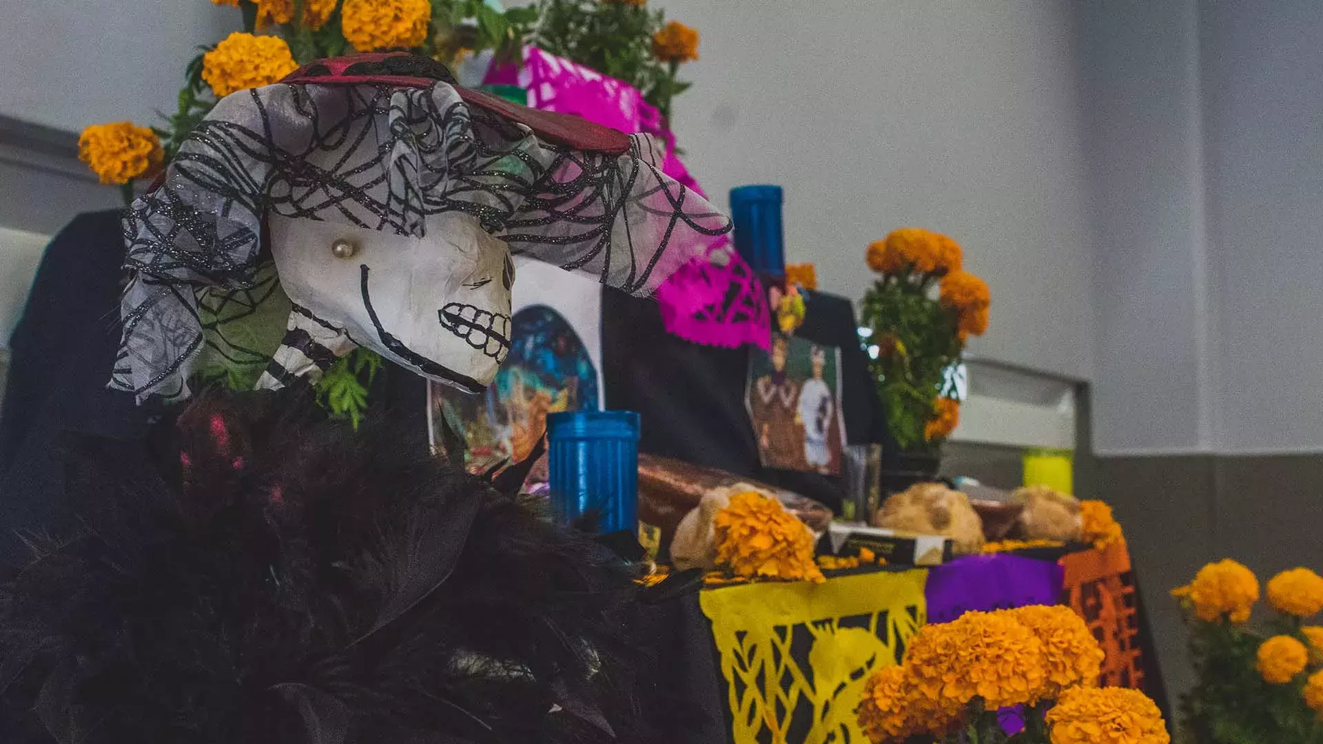 Muertec se lleva a cabo en la preparatoria del Tecnológico de Monterrey campus Toluca para celebrar el Día de Muertos