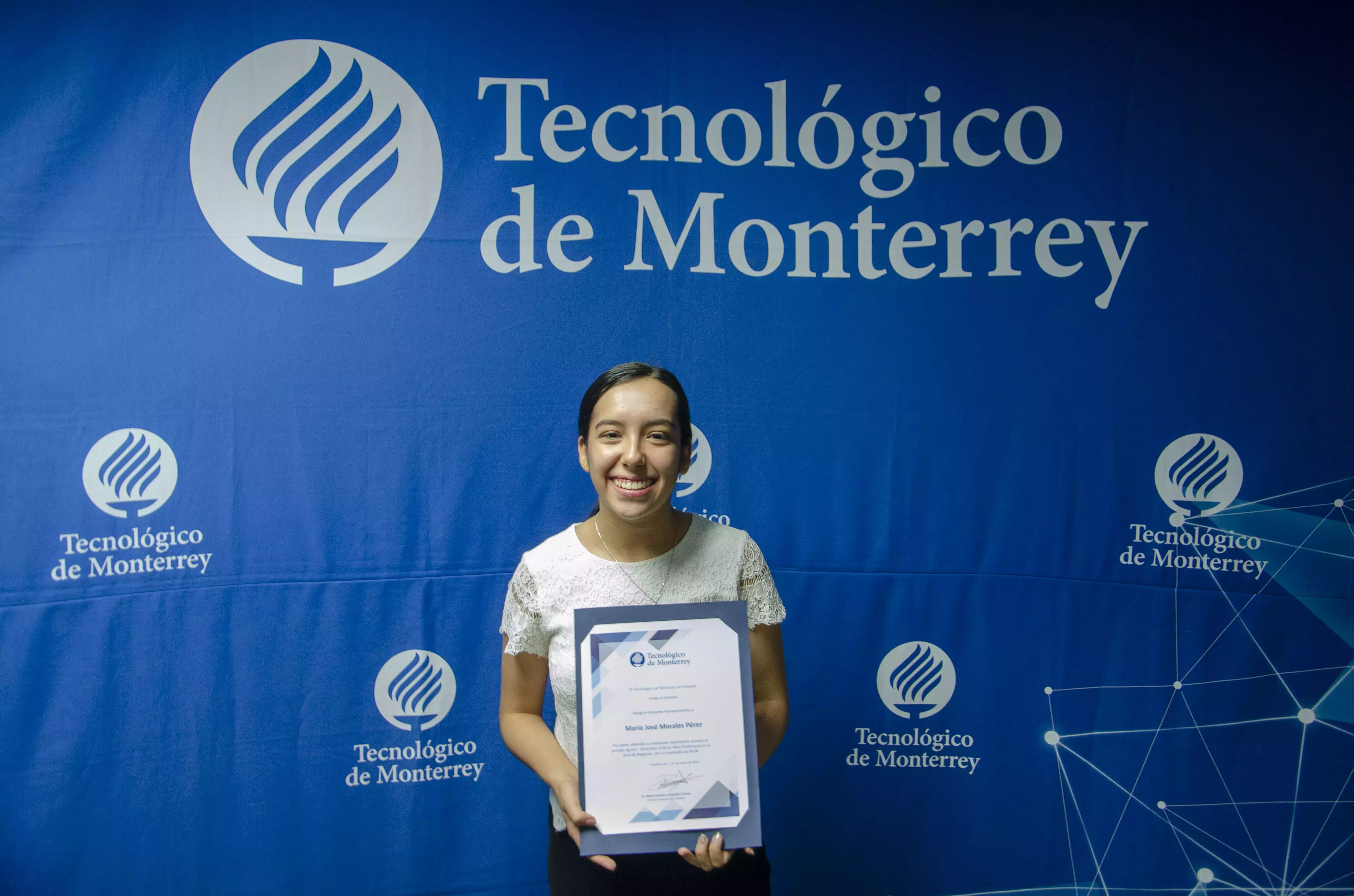 Reconoce Tec Veracruz a los mejores estudiantes del año (fotogalería)