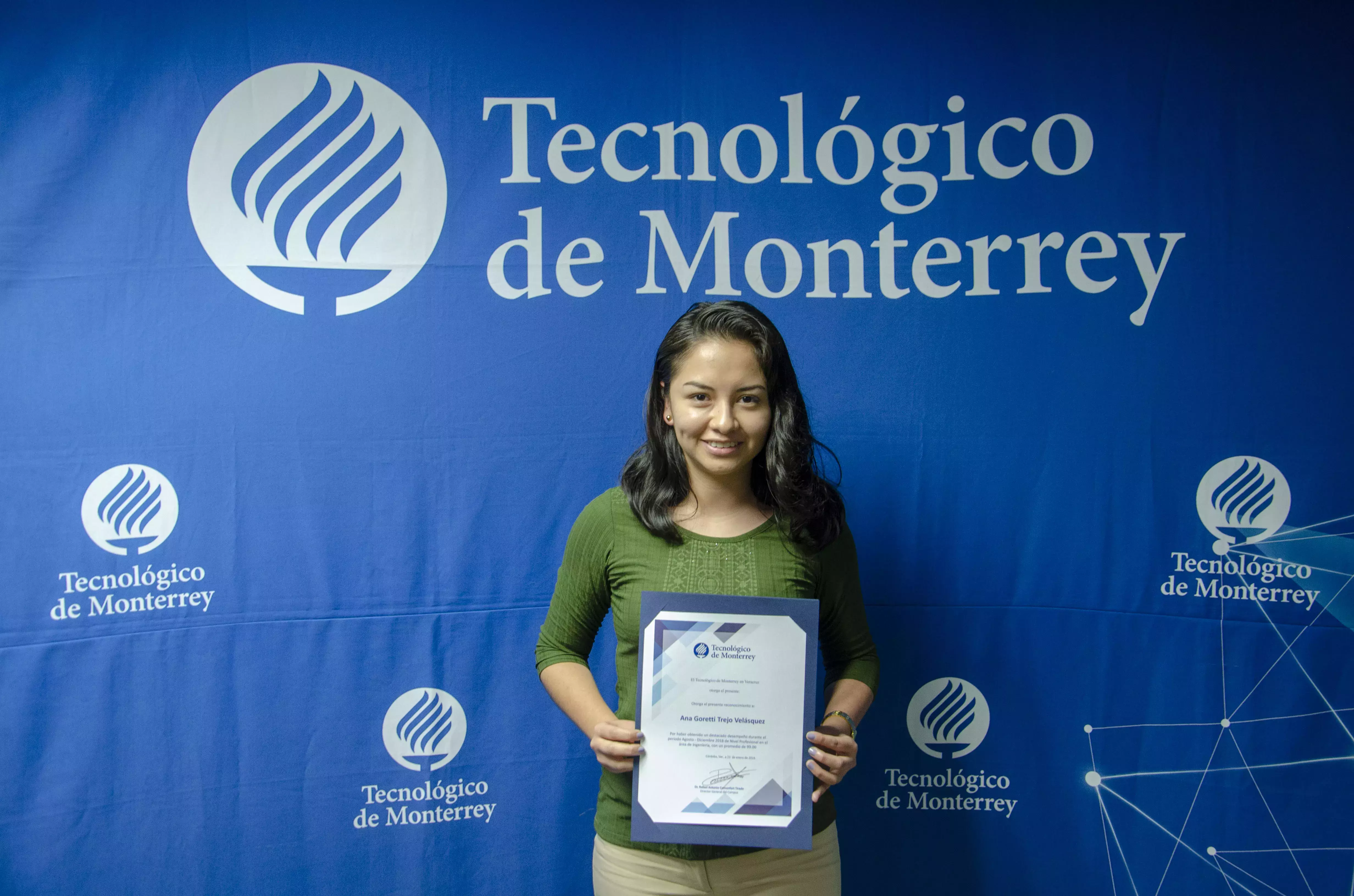 Reconoce Tec Veracruz a los mejores estudiantes del año (fotogalería)