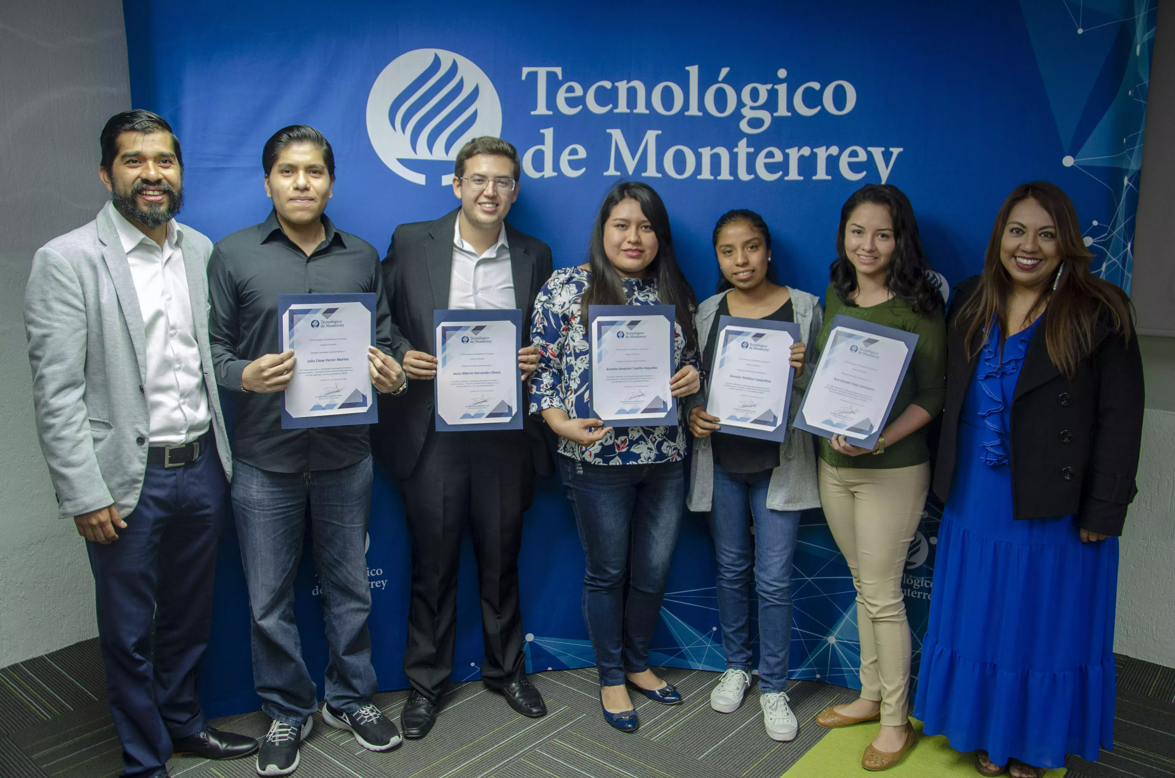 Reconoce Tec Veracruz a los mejores estudiantes del año (fotogalería)