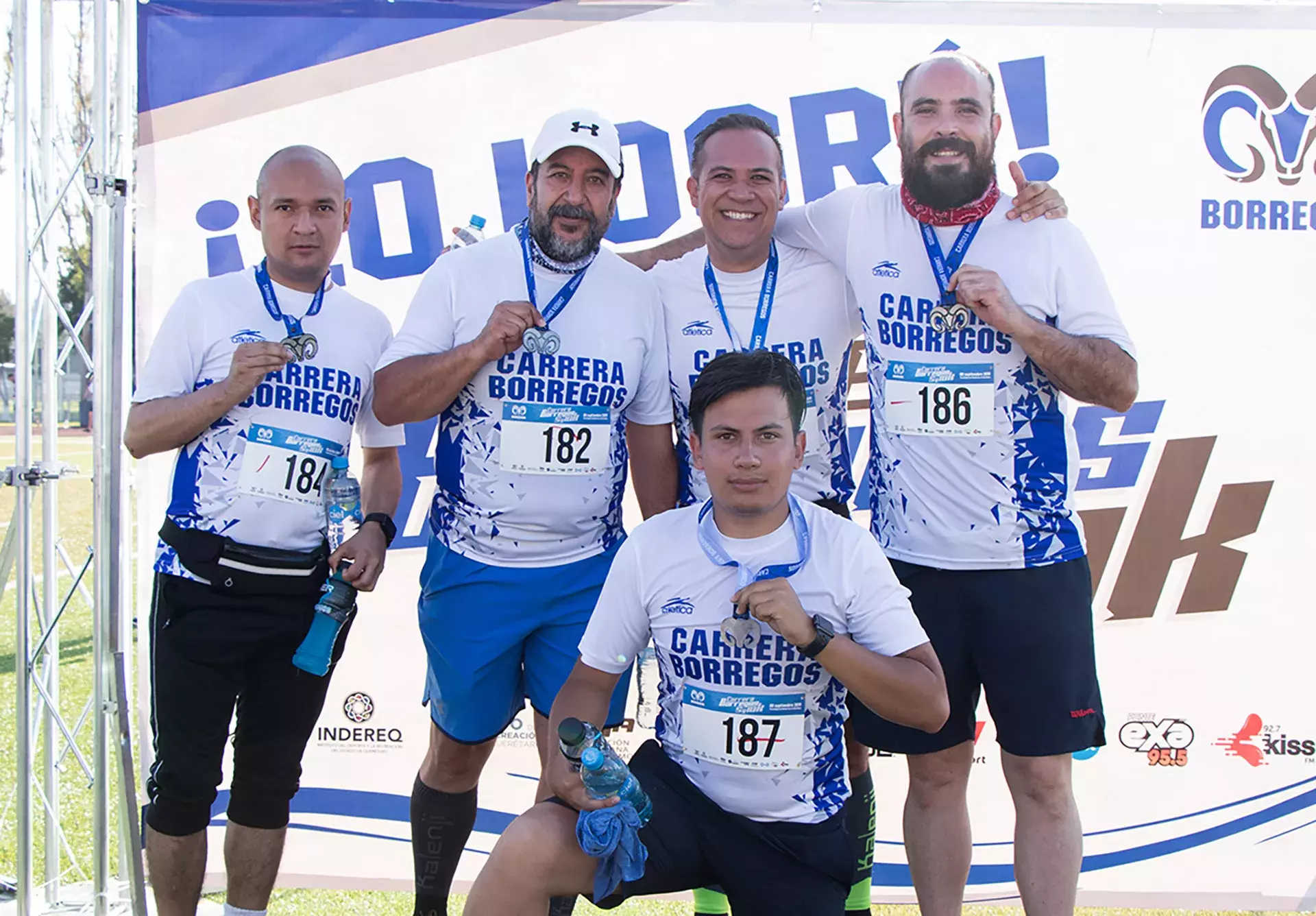 alumnos del tec en carrera borregos 