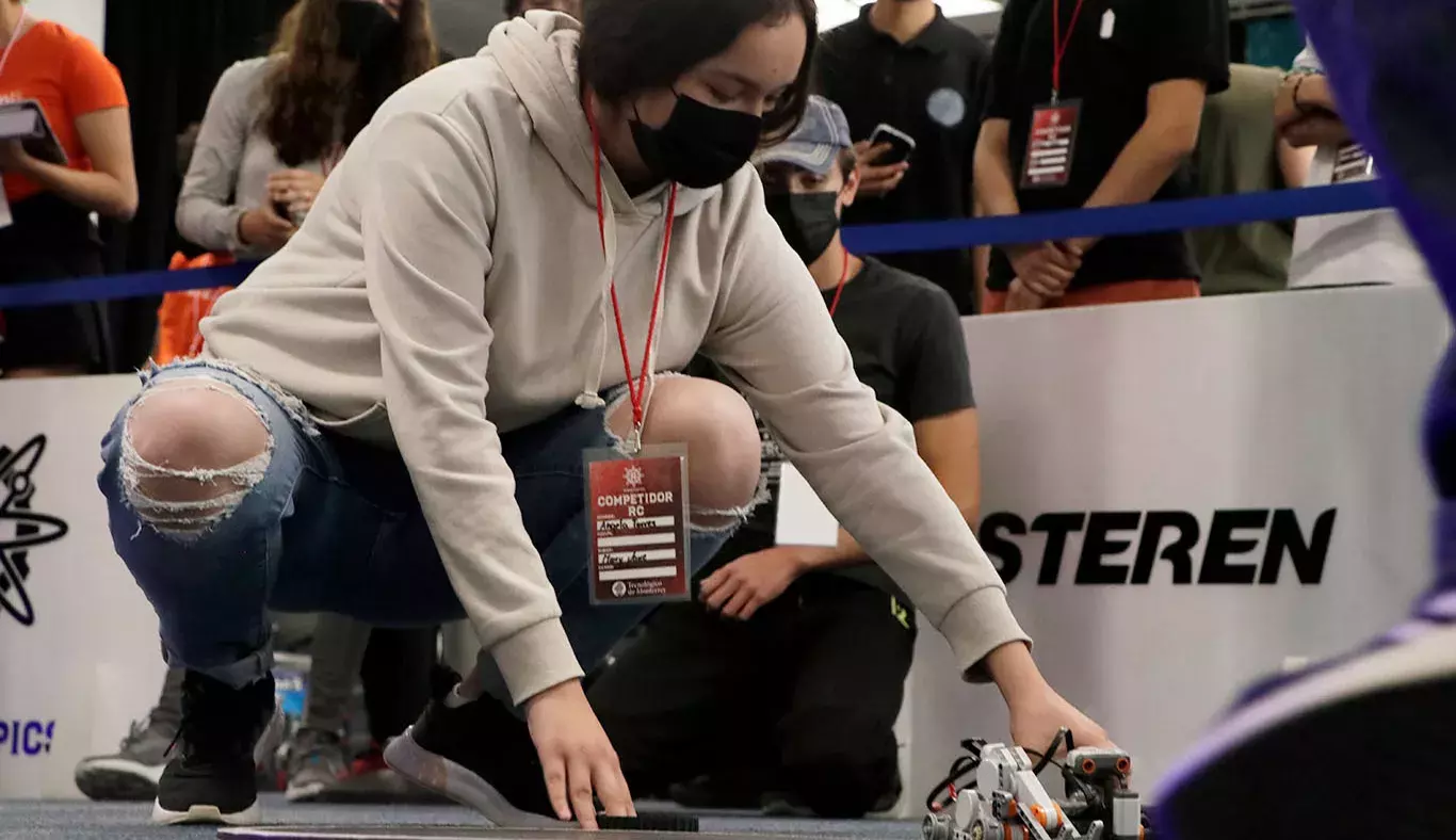 Robolympics: Arena de robots con causa