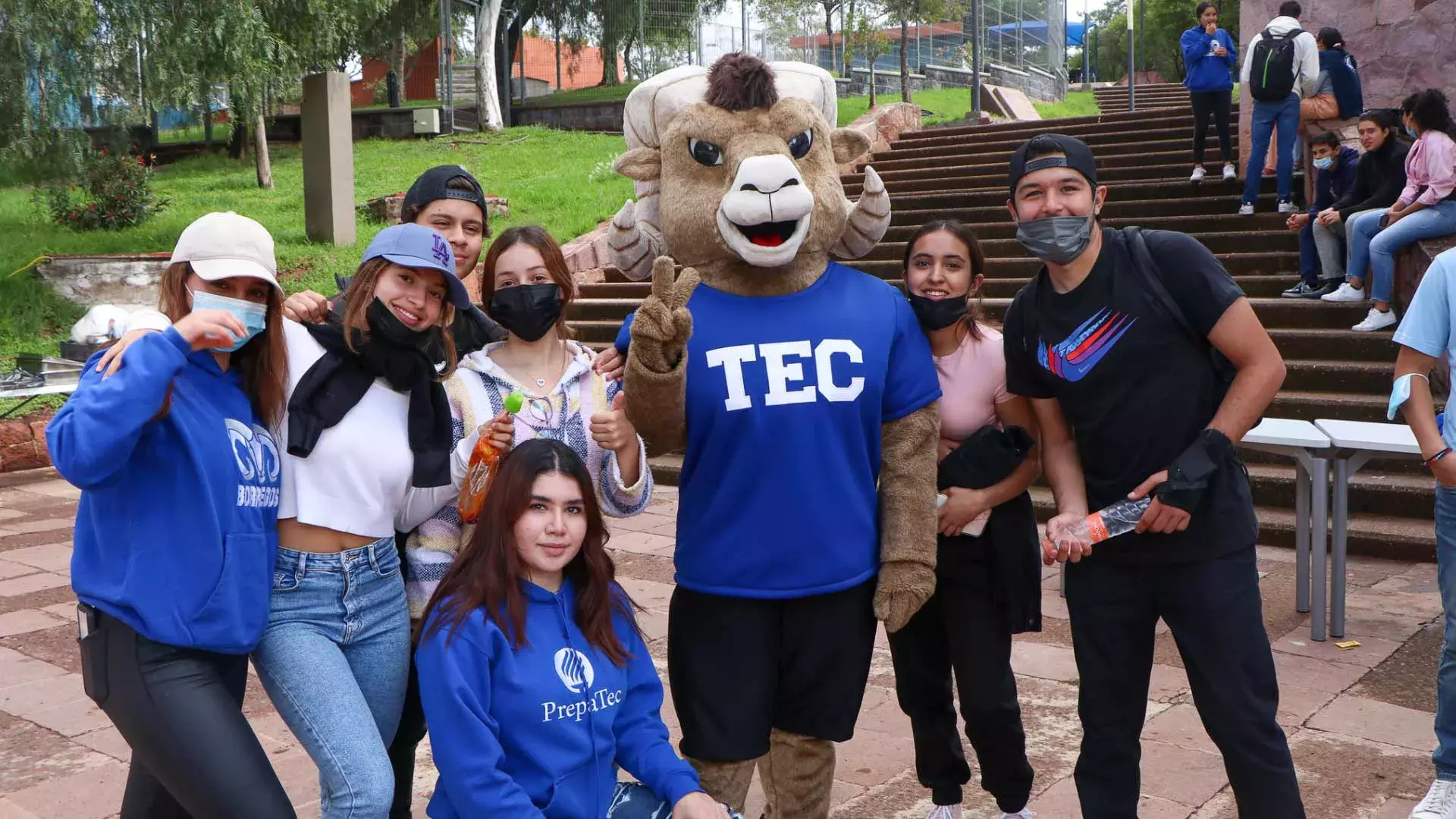 aniversario-tec-zacatecas-festejo-borrego-celebracion-chilaquilfest-verbena-grupos-estudiantiles