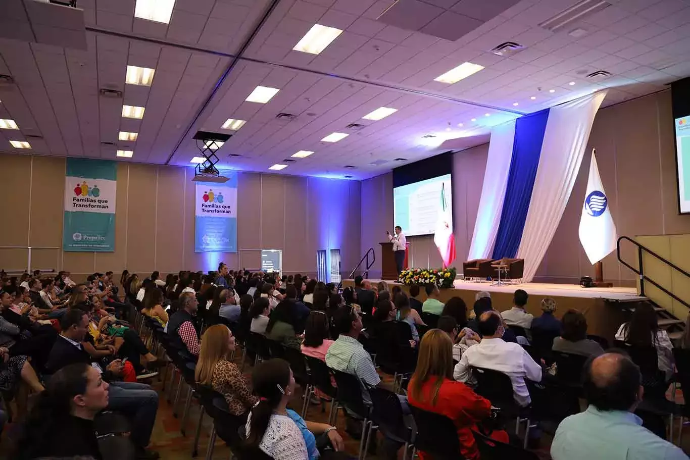 Congreso para padres de familia en PrepaTec Guadalajara.