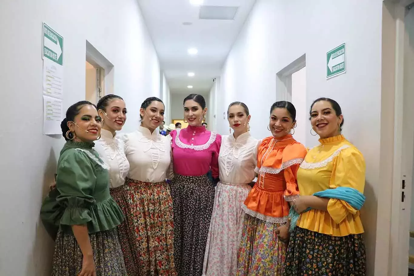 Baile folclórico de Jalisco en el espectáculo de Estampas de México del Tec Guadalajara.