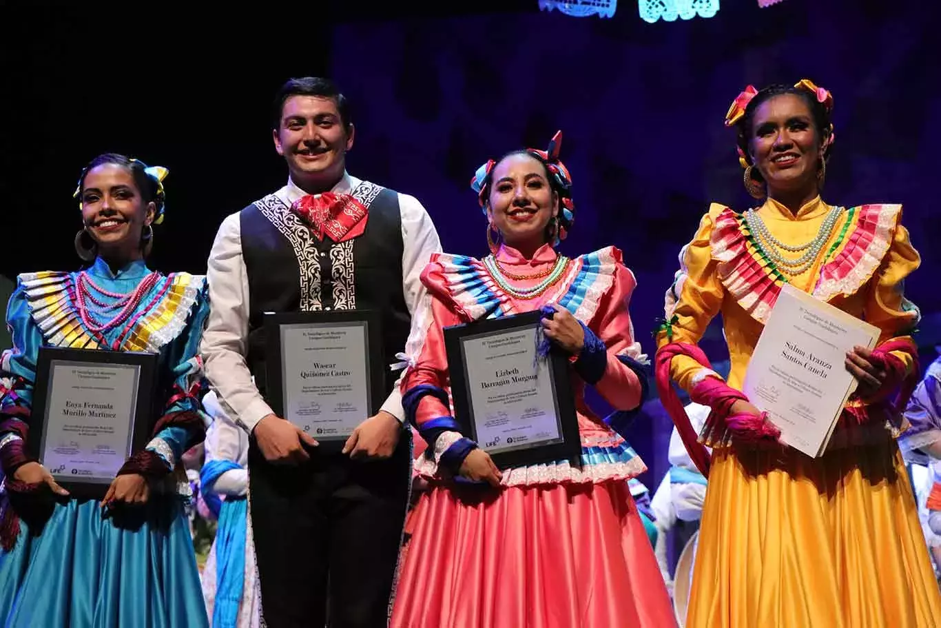 Baile folclórico de Jalisco en el espectáculo de Estampas de México del Tec Guadalajara.