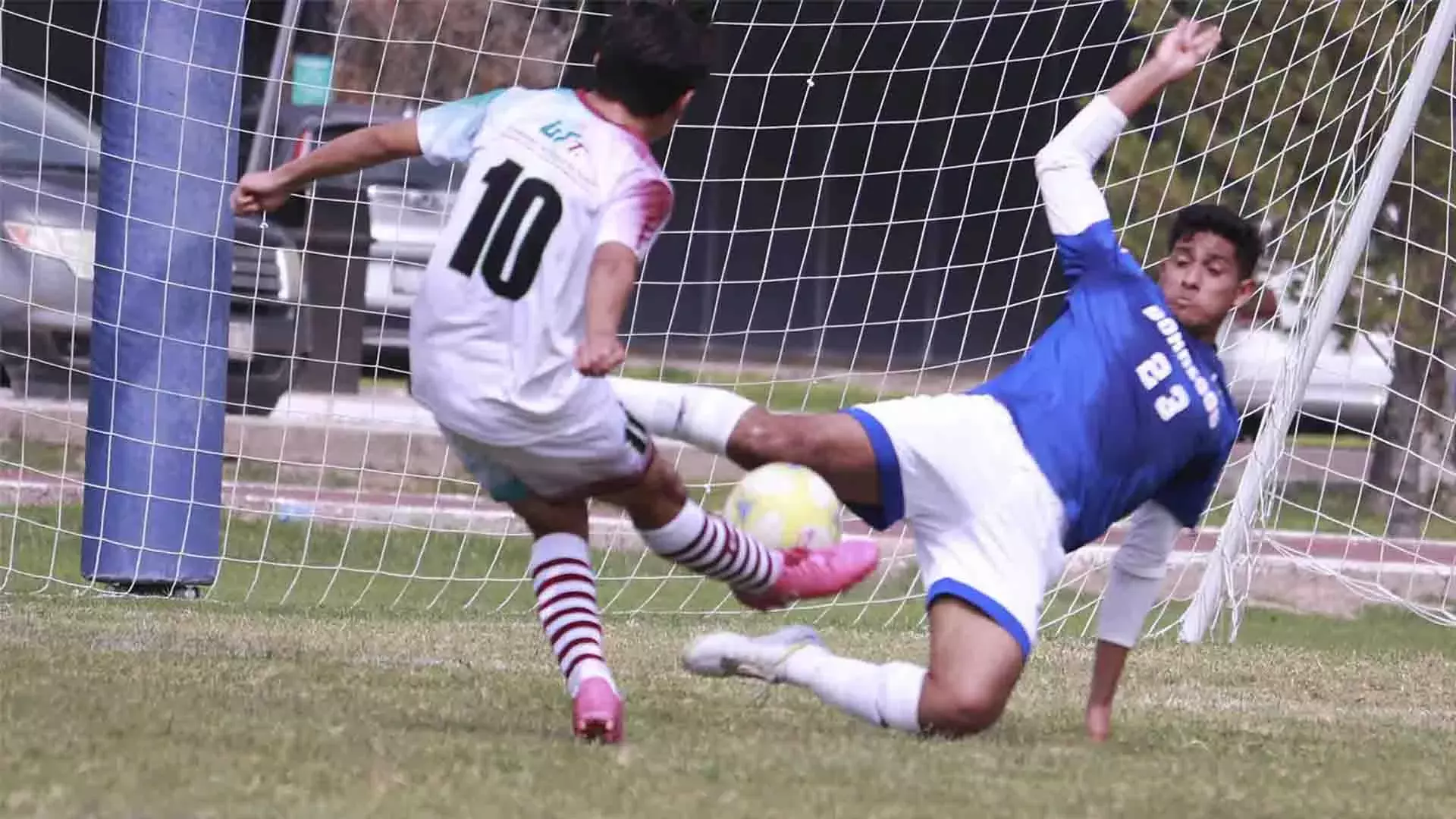 Borregos Laguna mano a mano en futbol soccer varonil en liga ADUL