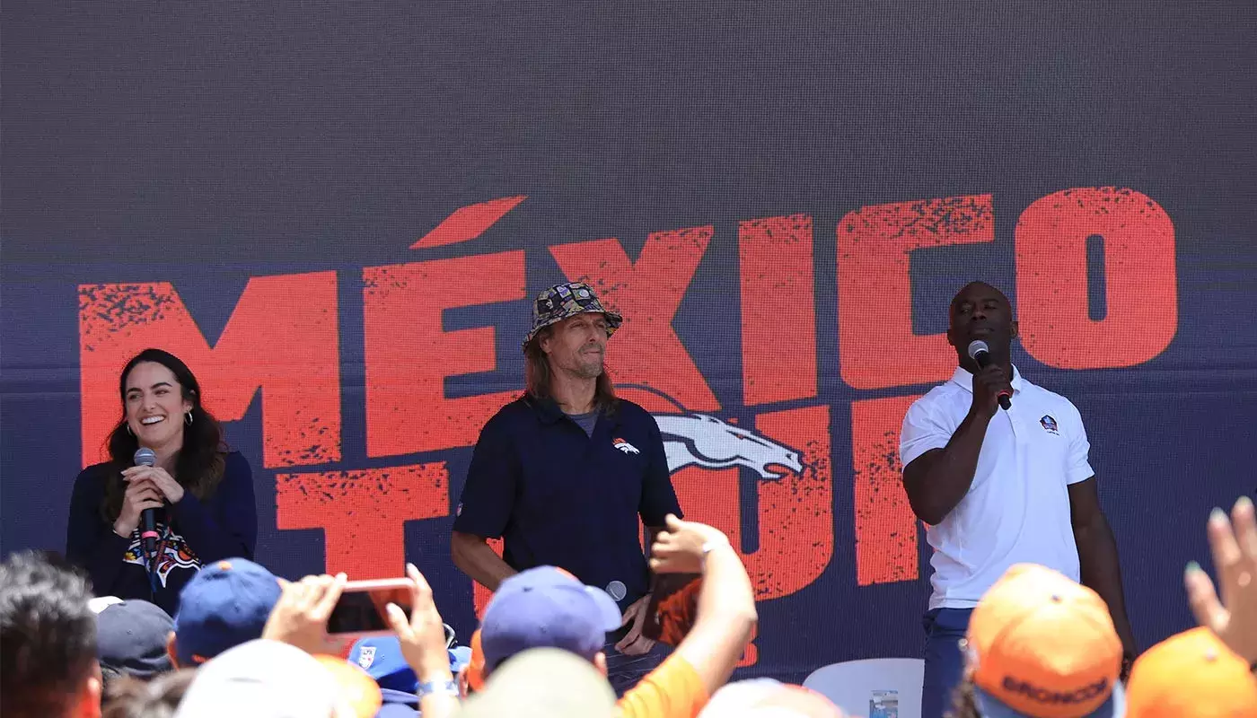 Denver Broncos Mexico Tour 2023 en  Tec campus Santa Fe