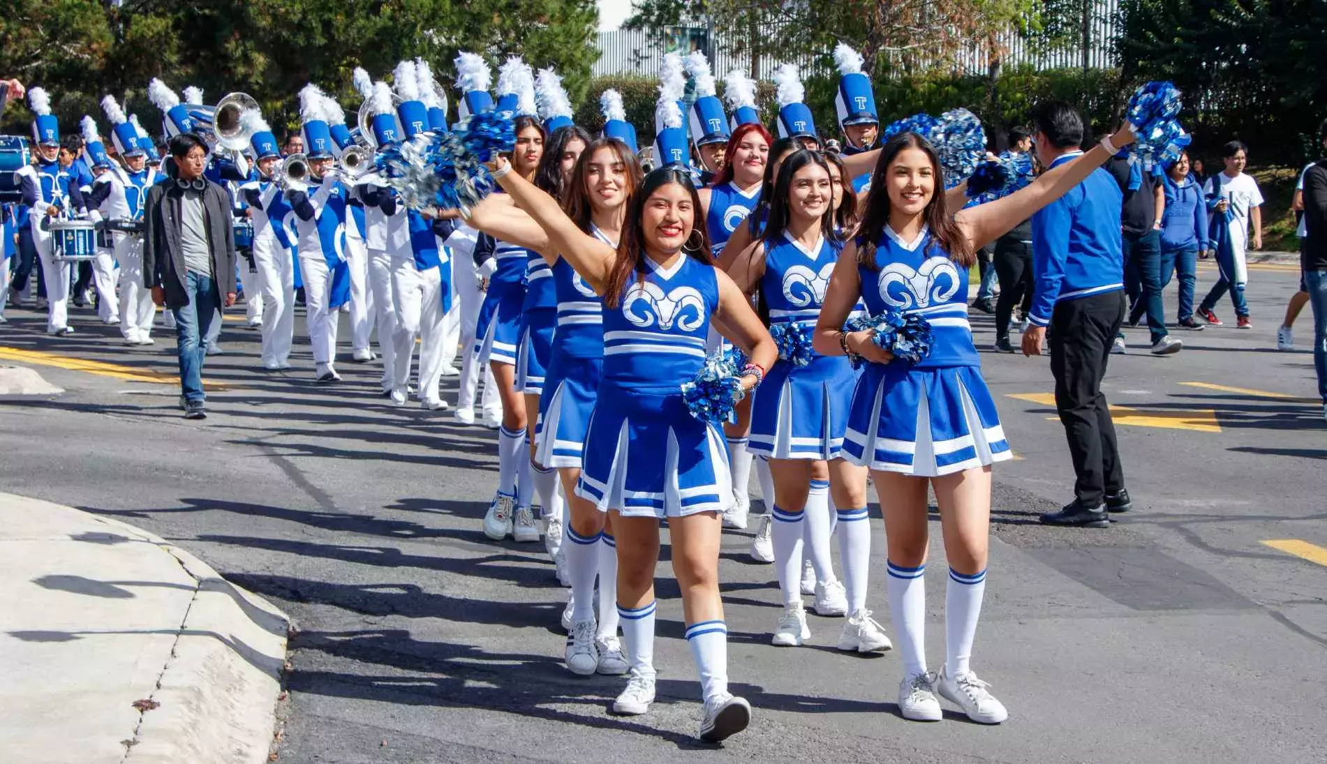 Desfile de la comunidad Tec