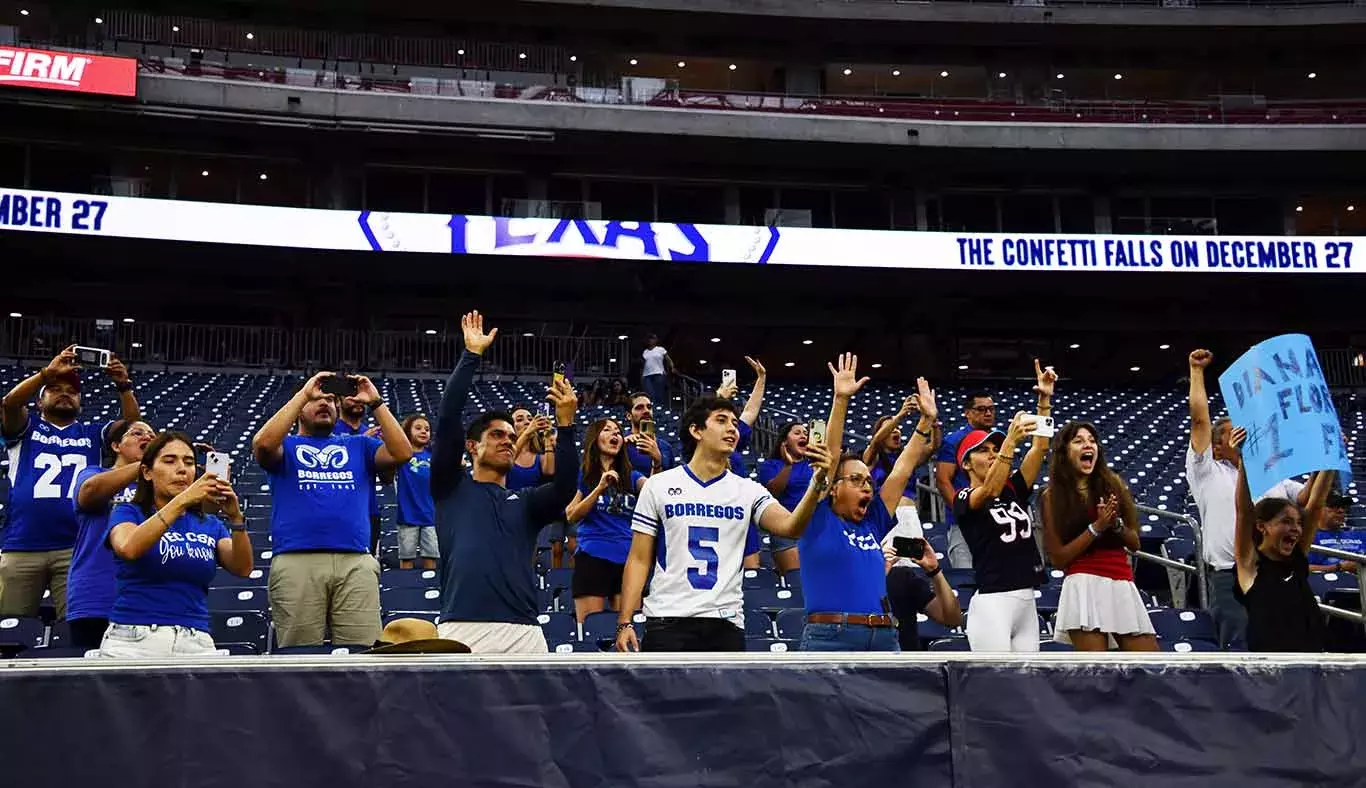 Clásico Borregos Monterrey contra Auténticos Tigres en Houston.