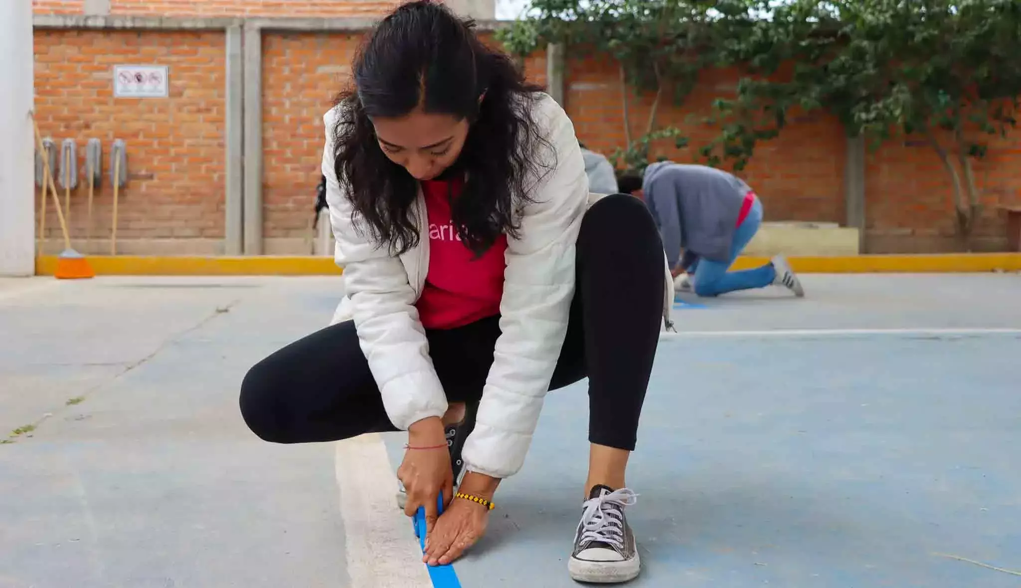 Profesores ayudando en Voluntariado Tec