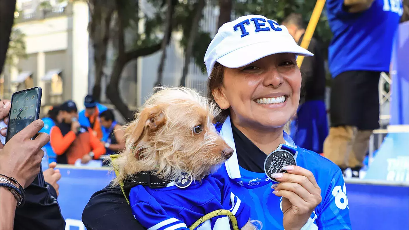 Carrera 80 aniversario Tec de Monterrey en Paseo de la Reforma