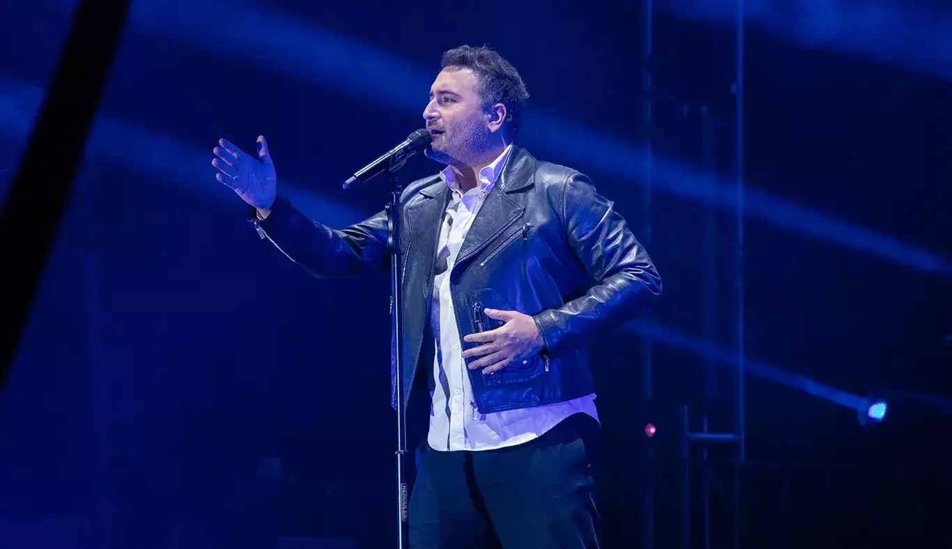 Jesús Navarro del grupo Reik se presenta en Blue Fest