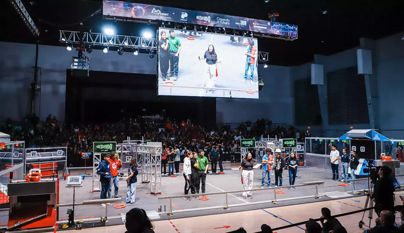 Cancha y panorámica de FIRST Regional Laguna 2024